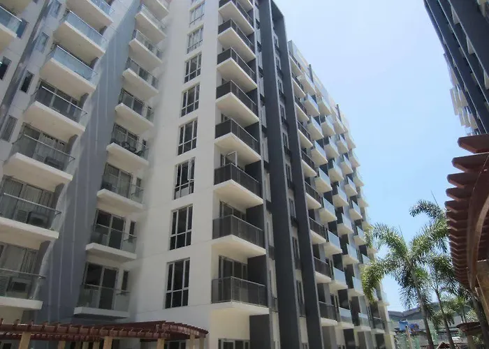 Hotel Palm Tree Genlex Manila